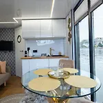 Energyapart Aqua Na Wodzie Houseboat * Szczecin
