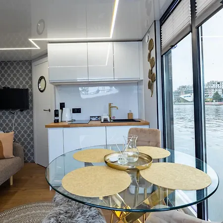 Energyapart Aqua Na Wodzie Houseboat * Στσέτσιν