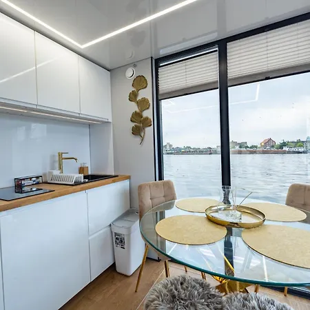 Energyapart Aqua Na Wodzie Houseboat