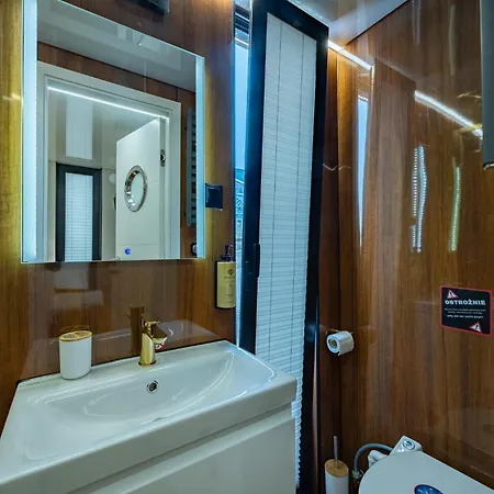 Energyapart Aqua Na Wodzie Houseboat Daire