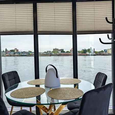 Energyapart Aqua Na Wodzie Houseboat *