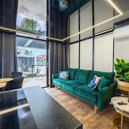Energyapart Aqua Na Wodzie Houseboat * Στσέτσιν