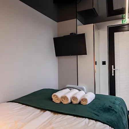 Apartment Energyapart Aqua Na Wodzie Houseboat Szczecin